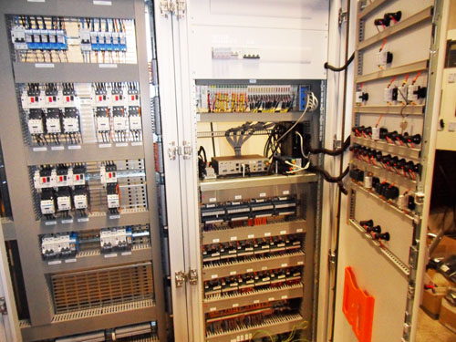 L'armoire automate supervision fournie par TEXSYS sur la centrale de Villars